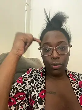 Snapshot of Sinfulwaterfalls chatting on 8, 5, 2026 Sinfulwaterfalls online show from 8, 5, 2026