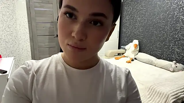 JoycelynUrion online show from 2, 4, 2026