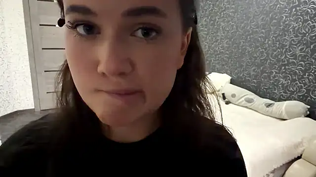 JoycelynUrion online show from 6, 4, 2026