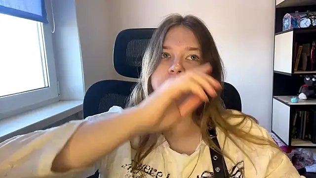 Snapshot of TomikoPfau chatting on 30, 3, 2026 TomikoPfau online show from 30, 3, 2026