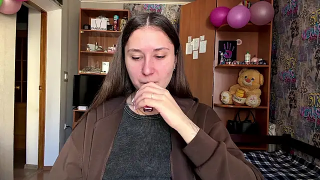 Snapshot of poly_princess chatting on 11, 3, 2026 poly princess online show from 11, 3, 2026