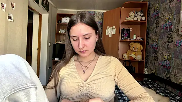 Snapshot of poly_princess chatting on 27, 3, 2026 poly princess online show from 27, 3, 2026