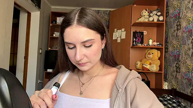 Snapshot of poly_princess chatting on 14, 4, 2026 poly princess online show from 14, 4, 2026