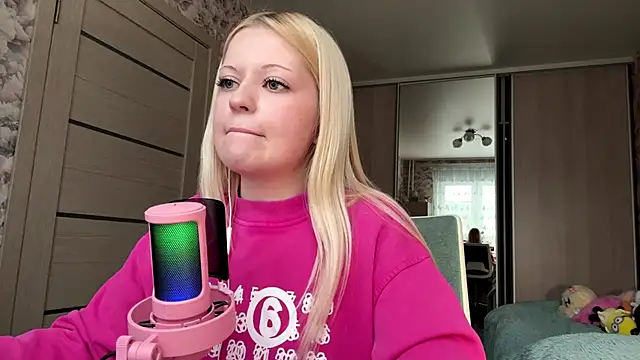 Snapshot of JeneeBIanks chatting on 4, 3, 2026 JeneeBIanks online show from 4, 3, 2026