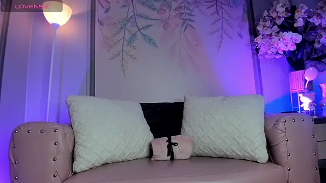 Eimy grey4u online show from 14, 4, 2026