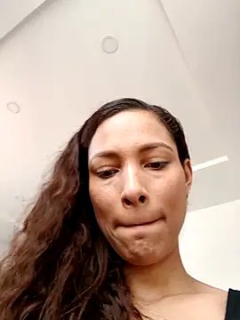 ScarletthSmith online show from 4, 3, 2026