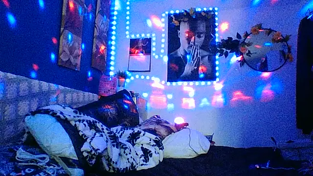 Sexymilf6992 online show from 8, 3, 2026