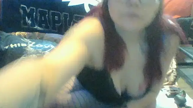 Sexymilf6992 online show from 2, 4, 2026