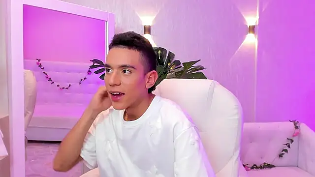 Snapshot of dominicjonnes chatting on 25, 2, 2026 dominicjonnes online show from 25, 2, 2026