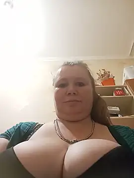 Snapshot of KiraStanton chatting on 9, 6, 2026 KiraStanton online show from 9, 6, 2026