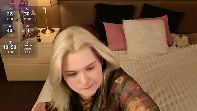 Snapshot of Ivy_Marlowe chatting on 5, 6, 2026 Ivy Marlowe online show from 5, 6, 2026