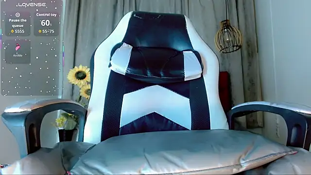 Abby White   online show from 28, 2, 2026