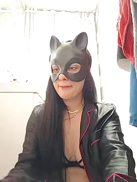 halii21 online show from 14, 4, 2026