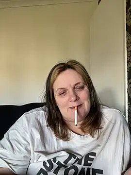 Busty-GilfQuinn online show from 22, 2, 2026