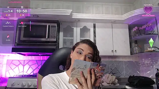 Snapshot of CrisOzzz chatting on 11, 5, 2026 CrisOzzz online show from 11, 5, 2026