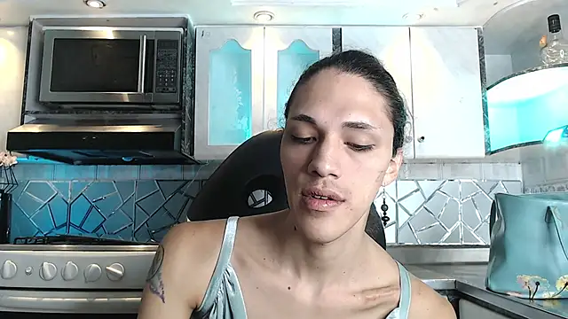 Snapshot of CrisOzzz chatting on 28, 5, 2026 CrisOzzz online show from 28, 5, 2026
