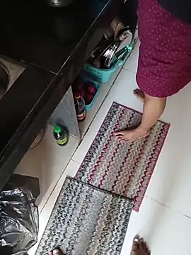 Queenlipx online show from 11, 3, 2026