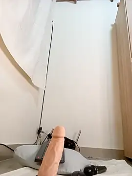 Mariian Zeller online show from 21, 4, 2026