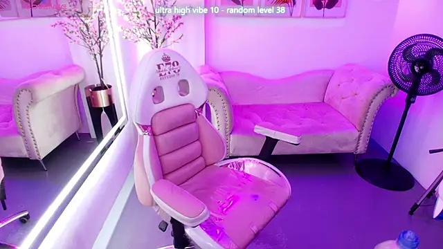 Chloe meoww online show from 15, 5, 2026