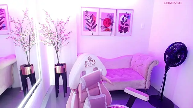 Chloe meoww online show from 27, 5, 2026