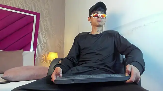 Dominic Foxx online show from 27, 2, 2026