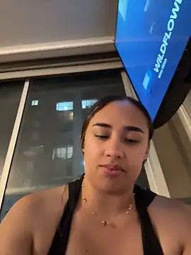 Eyssha online show from 5, 3, 2026