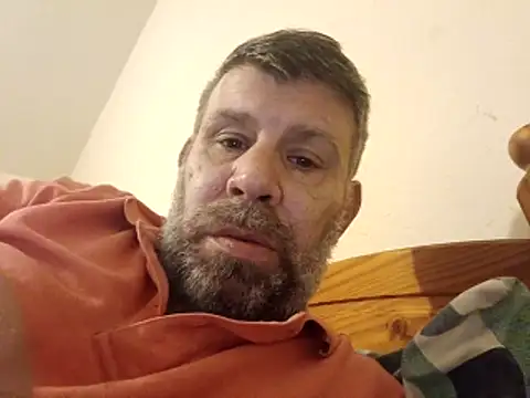 Snapshot of stud2512 chatting on 5, 3, 2026 stud2512 online show from 5, 3, 2026