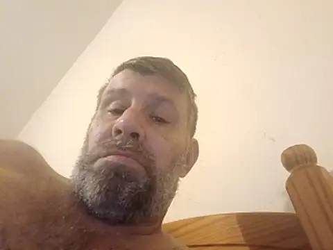 Snapshot of stud2512 chatting on 7, 3, 2026 stud2512 online show from 7, 3, 2026