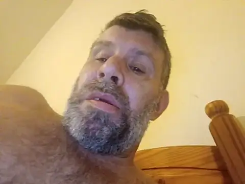 Snapshot of stud2512 chatting on 8, 3, 2026 stud2512 online show from 8, 3, 2026