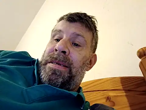 Snapshot of stud2512 chatting on 9, 3, 2026 stud2512 online show from 9, 3, 2026