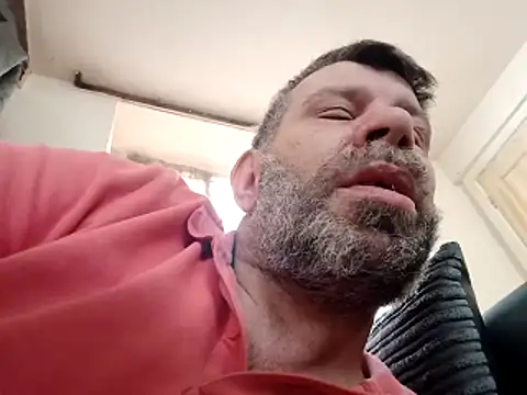 Snapshot of stud2512 chatting on 16, 3, 2026 stud2512 online show from 16, 3, 2026