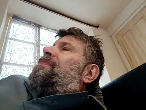 Snapshot of stud2512 chatting on 30, 3, 2026 stud2512 online show from 30, 3, 2026