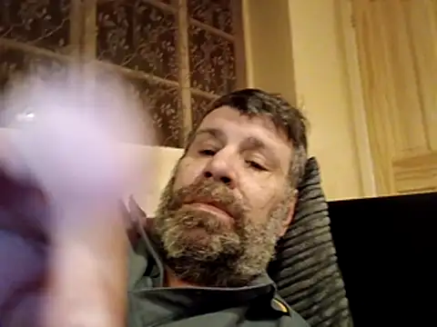 Snapshot of stud2512 chatting on 2, 4, 2026 stud2512 online show from 2, 4, 2026