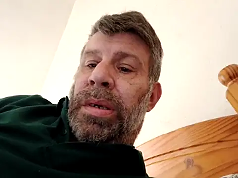 Snapshot of stud2512 chatting on 12, 4, 2026 stud2512 online show from 12, 4, 2026