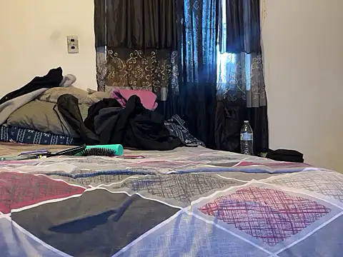 Snapshot of enimanocturno chatting on 22, 2, 2026 enimanocturno online show from 22, 2, 2026