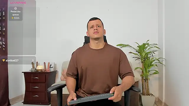 Snapshot of Alex_towerss chatting on 27, 2, 2026 Alex towerss online show from 27, 2, 2026