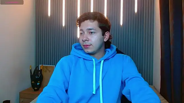 Julian Smith21 online show from 4, 4, 2026