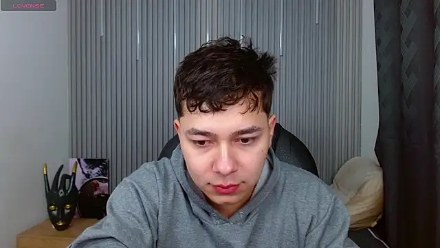 Snapshot of Julian_Smith21 chatting on 21, 6, 2026 Julian Smith21 online show from 21, 6, 2026