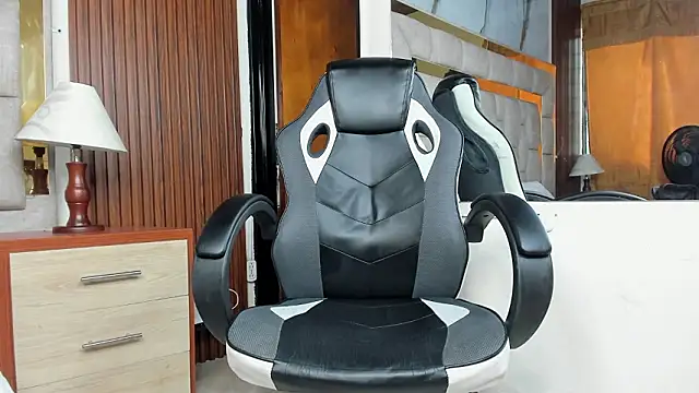 Snapshot of Keitty_Rose chatting on 2, 3, 2026 Keitty Rose online show from 2, 3, 2026