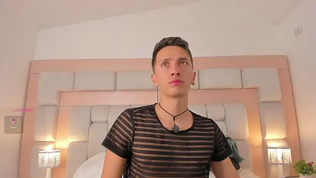 Snapshot of Thiago_Jones1 chatting on 17, 3, 2026 Thiago Jones1 online show from 17, 3, 2026