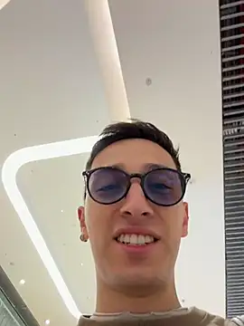 Snapshot of Thiago_Jones1 chatting on 9, 4, 2026 Thiago Jones1 online show from 9, 4, 2026