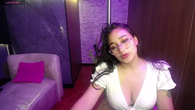 Aura cute  online show from 4, 3, 2026