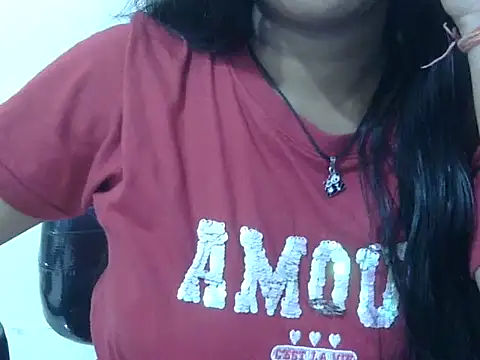 Snapshot of cute_momo_love chatting on 15, 6, 2026 cute momo love online show from 15, 6, 2026
