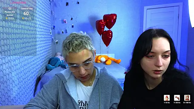 LuxuryLoverss online show from 3, 3, 2026