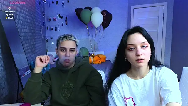 LuxuryLoverss online show from 7, 4, 2026