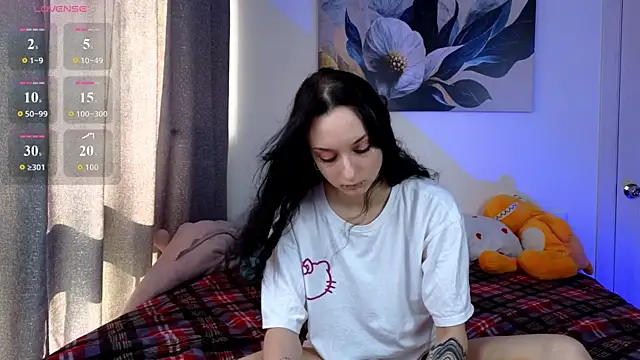 Snapshot of LuxuryLoverss chatting on 17, 5, 2026 LuxuryLoverss online show from 17, 5, 2026