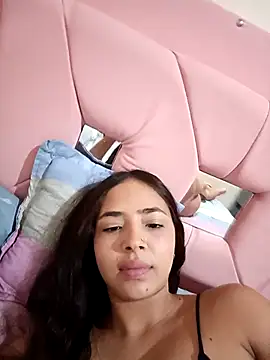 Sexy cloe outdoors online show from 15, 3, 2026