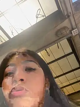 Sexy mia outdoors online show from 26, 2, 2026