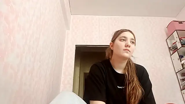 Snapshot of JanineThielman chatting on 1, 4, 2026 JanineThielman online show from 1, 4, 2026