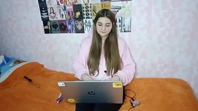 Snapshot of JanineThielman chatting on 9, 4, 2026 JanineThielman online show from 9, 4, 2026